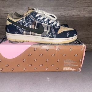 Worn a few times